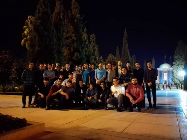 حضور دانشجویان پردیس شهیدرجایی فارس بر سر تربت پاک شیخ اجل  4