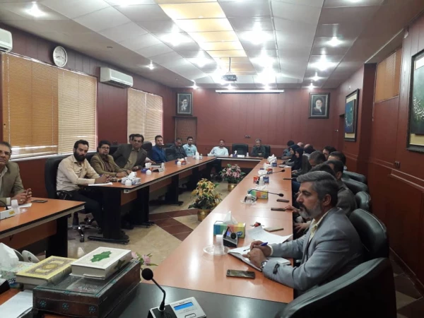 جلسه شورای اداری کارکنان پردیس شهید رجایی شیراز 5