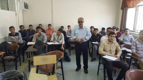 اولین کارگاه آموزشی امداد و نجات و کمک های اولیه در پردیس شهید رجایی برگزار گردید 3