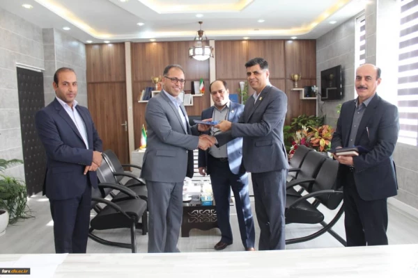 تفاهم نامه همکاری بین پردیس شهید رجایی دانشگاه فرهنگیان فارس و شهرداری منطقه 3 شیراز 2