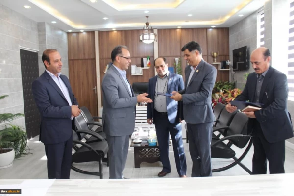 تفاهم نامه همکاری بین پردیس شهید رجایی دانشگاه فرهنگیان فارس و شهرداری منطقه 3 شیراز 4