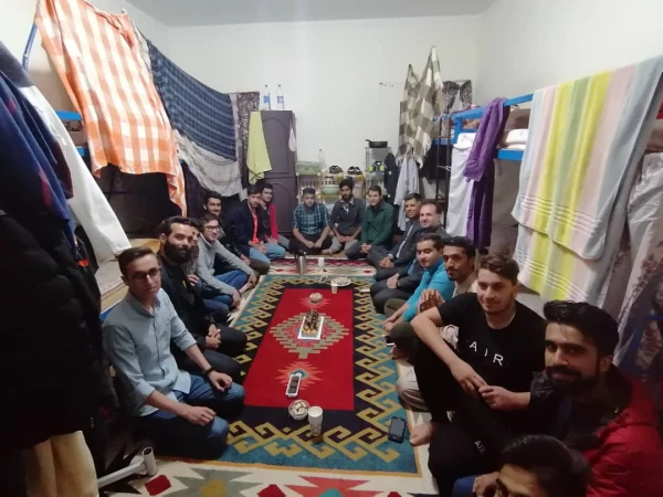 نشست صمیمی مسئولین پردیس شهید رجایی فارس با دانشجویان اهل سنت پردیس به مناسبت هفته وحدت 3