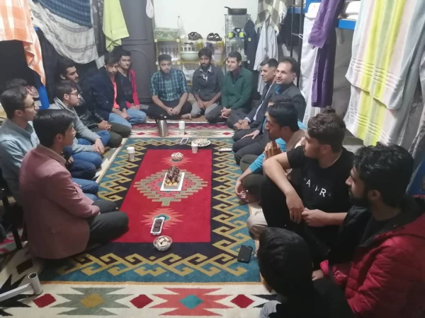 نشست صمیمی مسئولین پردیس شهید رجایی فارس با دانشجویان اهل سنت پردیس به مناسبت هفته وحدت 4