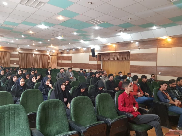 کارگاه آشنایی با فن بیان و سخنوری 3