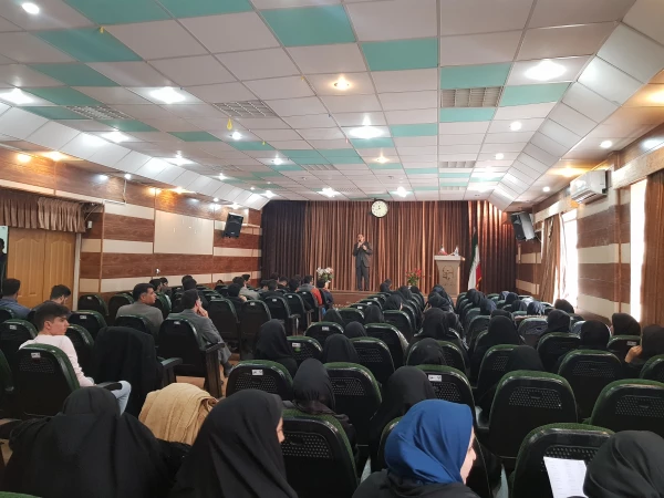 کارگاه آشنایی با فن بیان و سخنوری 4