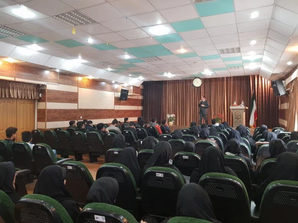 کارگاه آشنایی با فن بیان و سخنوری 6