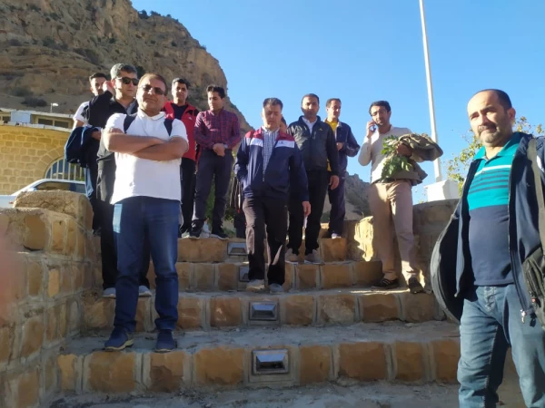 به مناسبت گرامیداشت هفته وحدت و تربیت بدنی برنامه طبیعت گردی و کوه پیمایی و راه پیمایی کارکنان پردیس شهیدرجایی در منطقه کوهستانی ابشارمارگون  6