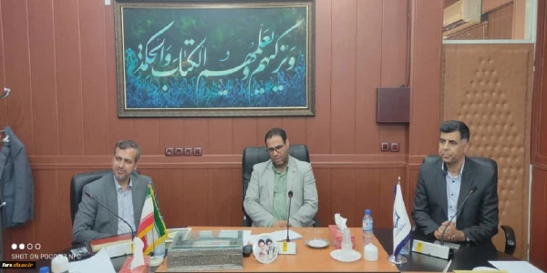 جلسه ی جناب دکتر صحرایی  ریاست  محترم دانشگاه فرهنگیان با جمعی از اعضای هیئت علمی دانشگاه فرهنگیان فارس در سالن بصیرت پردیس شهید رجایی فارس  2