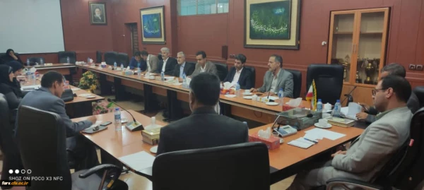 جلسه ی جناب دکتر صحرایی  ریاست  محترم دانشگاه فرهنگیان با جمعی از اعضای هیئت علمی دانشگاه فرهنگیان فارس در سالن بصیرت پردیس شهید رجایی فارس  4