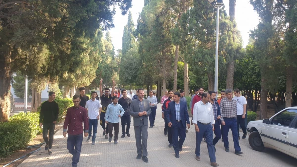 همایش پیاده روی دانشجویان و کارکنان پردیس شهید رجایی و مدیریت استان به مناسبت هفته تربیت بدنی  5